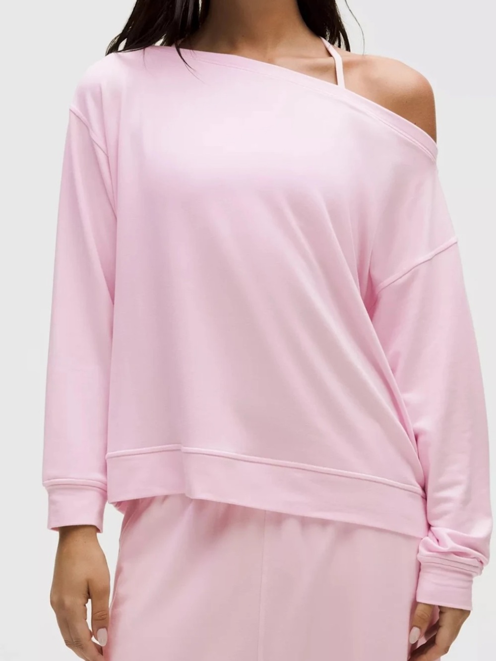 Lululemon - BeCalm Oversized
Boatneck Long-Sleeve Sh...
Blissful Pink
